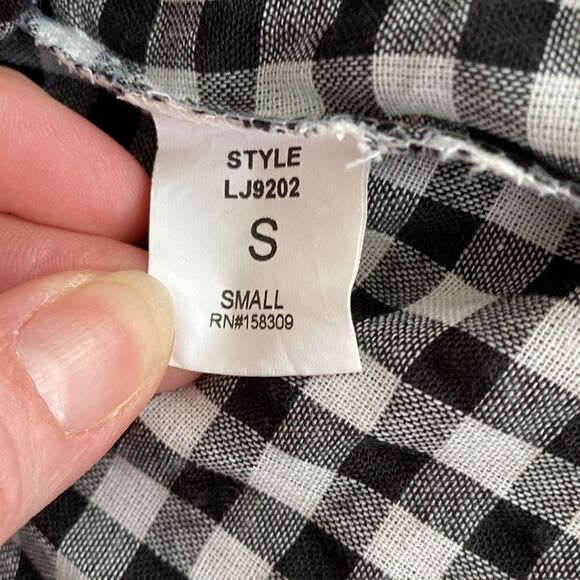 Love Culture Black and White Checked Buttoned Down Oversized Long Top - Picture 5 of 7